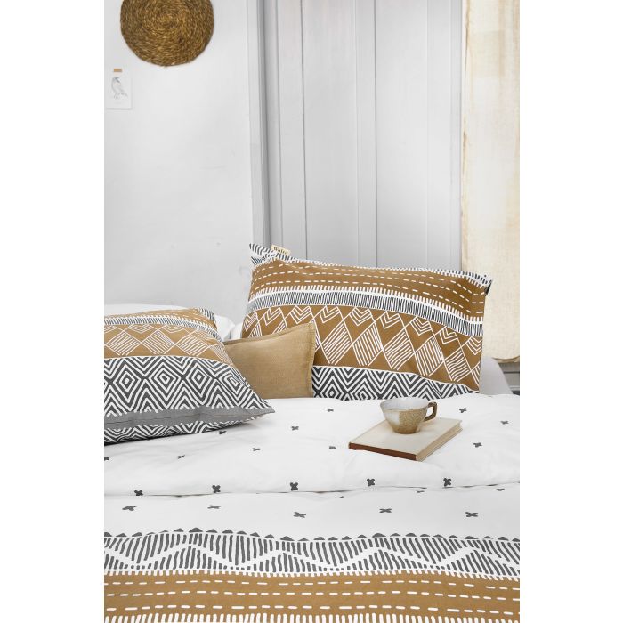 Ikat Dreams dekbedovertrek 140x220cm wit/cognac