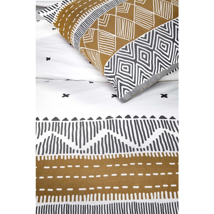 Ikat Dreams dekbedovertrek 140x220cm wit/cognac