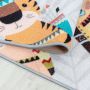 Play Hinkelen met Dieren antislip kinderkamer speelkleed lussenpolig rechthoek 120x170cm grijs