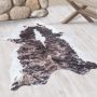 Etosha Dikdiks antislip vloerkleed platgeweven rechthoek 150x200cm imitatie dierenhuid bruin