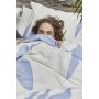 Simple Leaves dekbedovertrek 240x220cm gebroken wit/jeans blauw