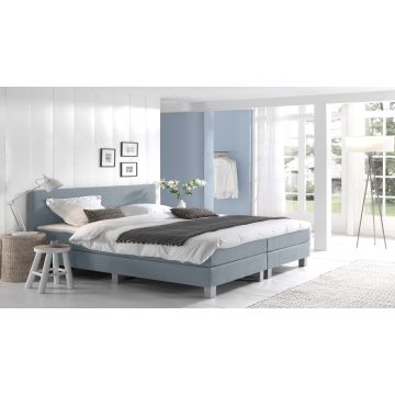Comfort 2.0 vlakke boxspring 80x210cm lichtblauw
